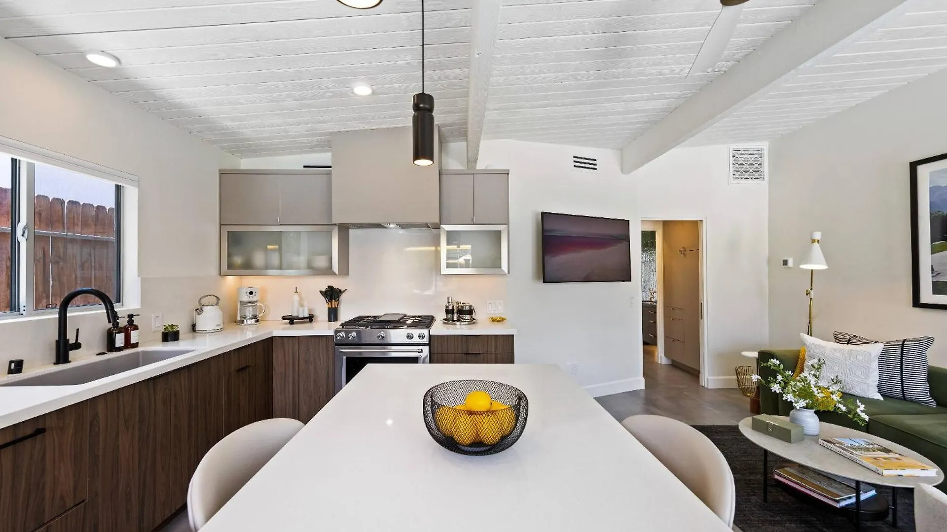 Condo 606 W Arenas Rd Unit 4 Palm Springs 0*,  United States